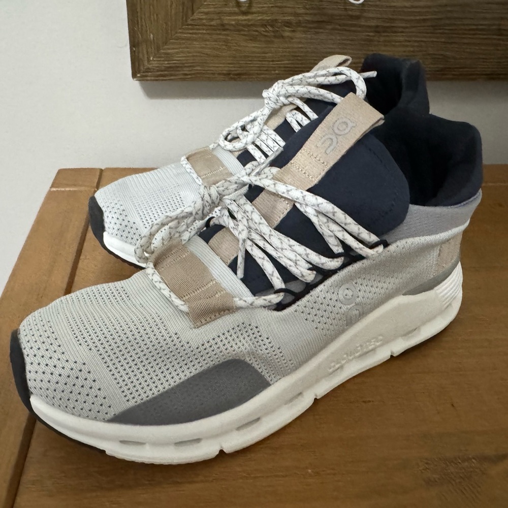 On Running Shoes - Gray and Black
